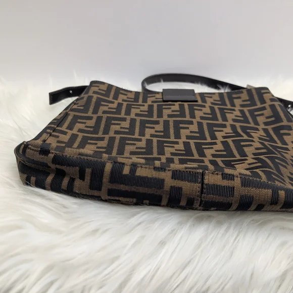 Fendi Brown FF Canvas Shoulder Bag - Picture 5 of 11